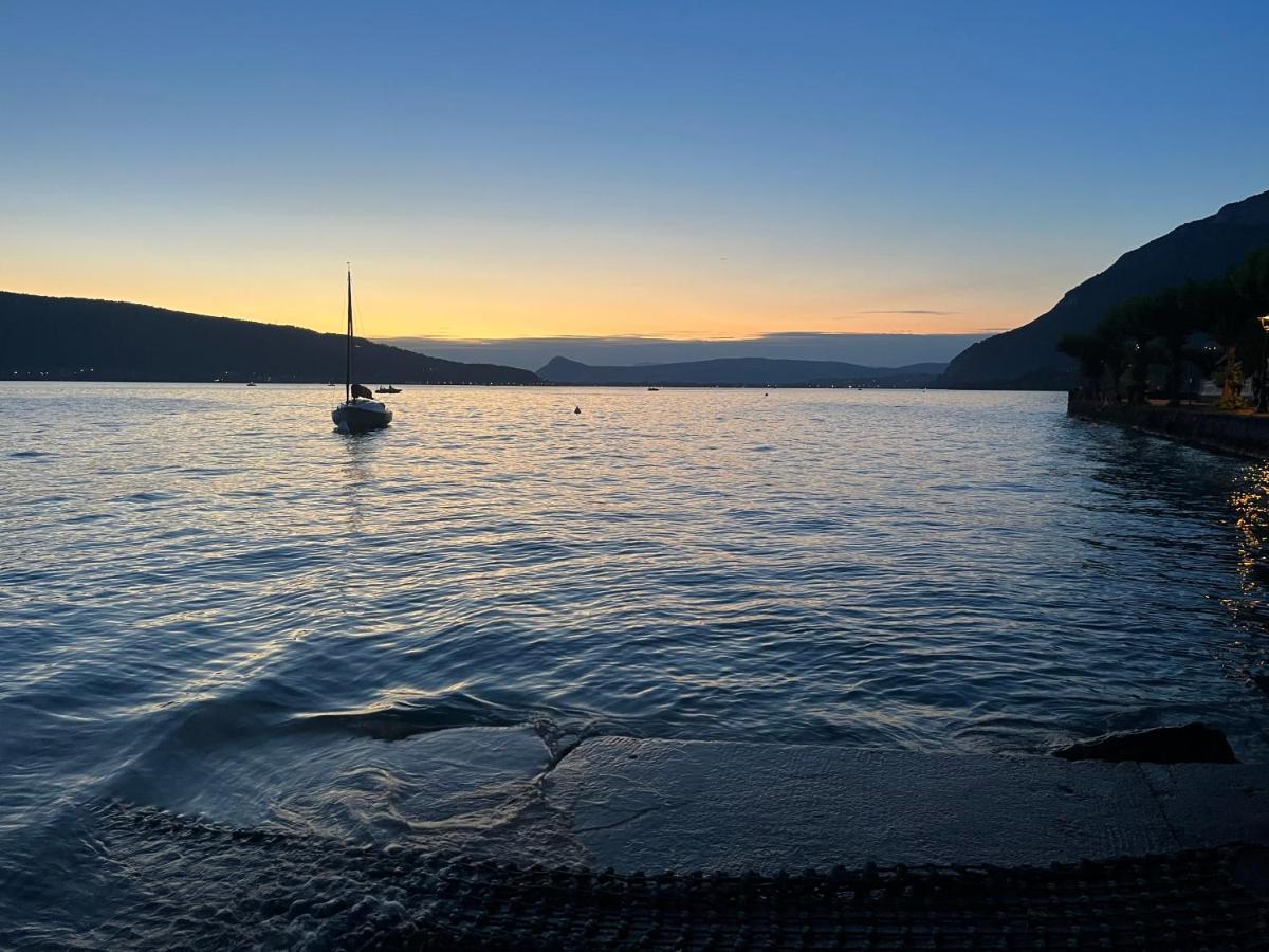 Entre Lac D'Annecy Et Montagnes, Golf Et Parapente A Pieds Talloires Zewnętrze zdjęcie