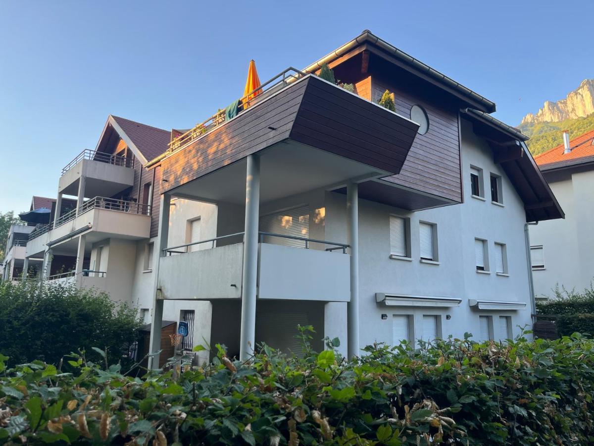 Entre Lac D'Annecy Et Montagnes, Golf Et Parapente A Pieds Talloires Zewnętrze zdjęcie